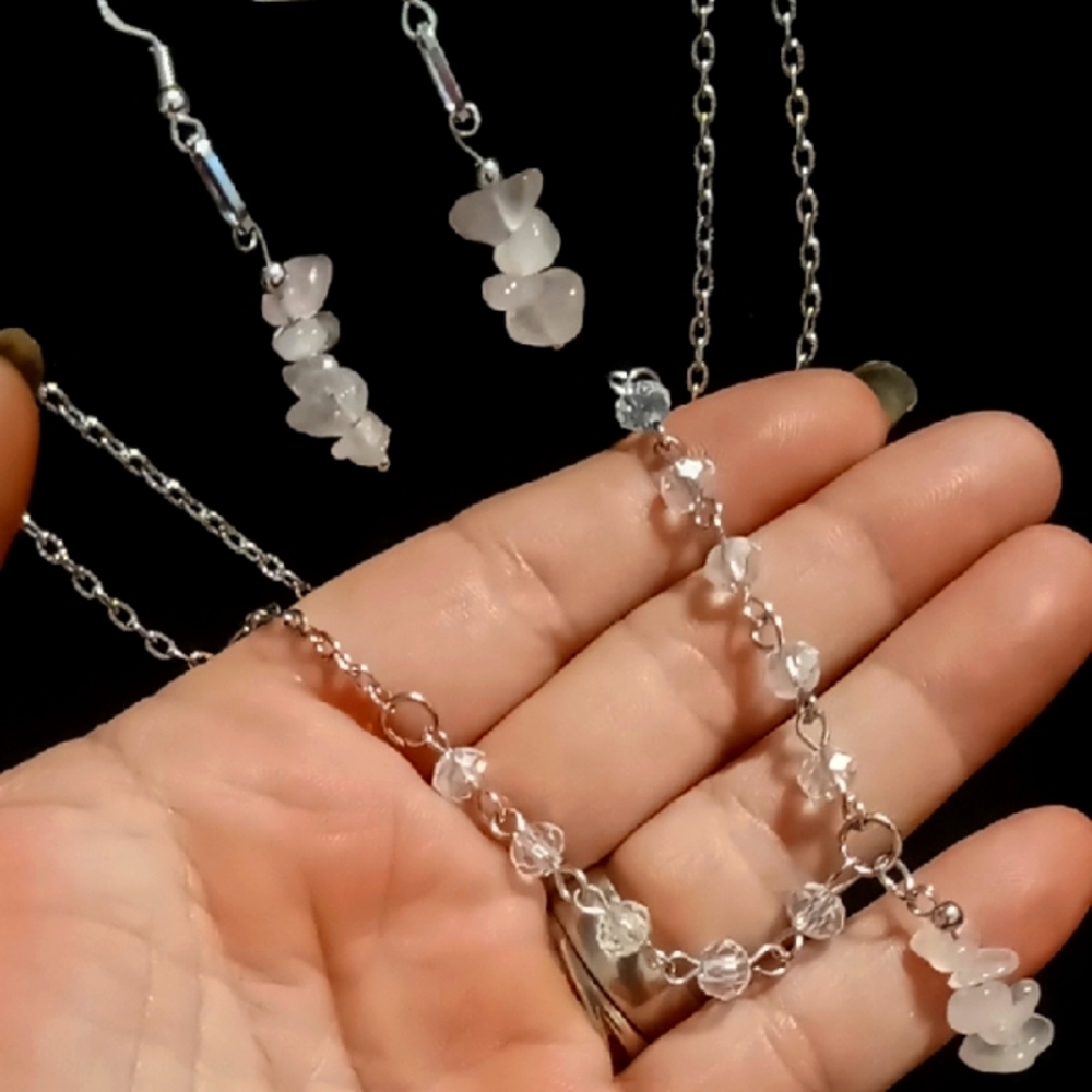 Elegant Silver & quartz chip stacked stones Jewelry Set. Earring hooks are 925